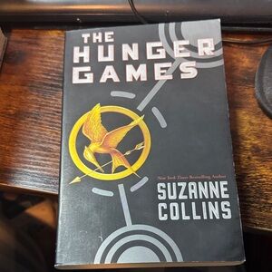 The Hunger Games by - Black Cover